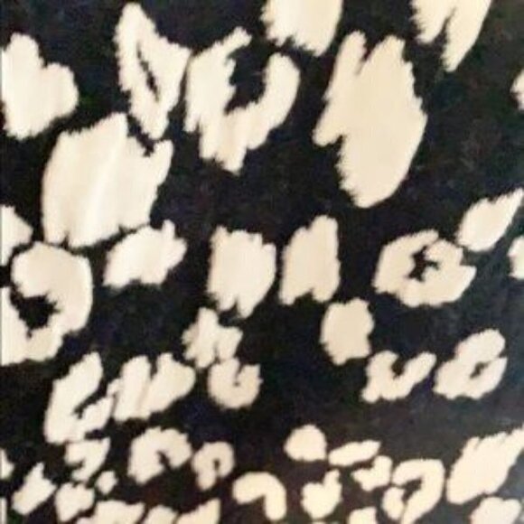 Banana republic top black cream jacquard animal print Small - Picture 5 of 8
